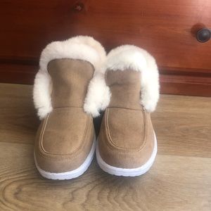 Hey dude like fuzzy booties